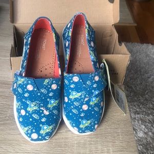 TOMS Glow in Dark Blue Outerspace — Tiny 10 Size